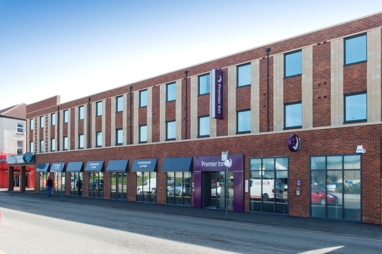 Exterior & Views 2, Premier Inn Rhyl Seafront, Denbighshire