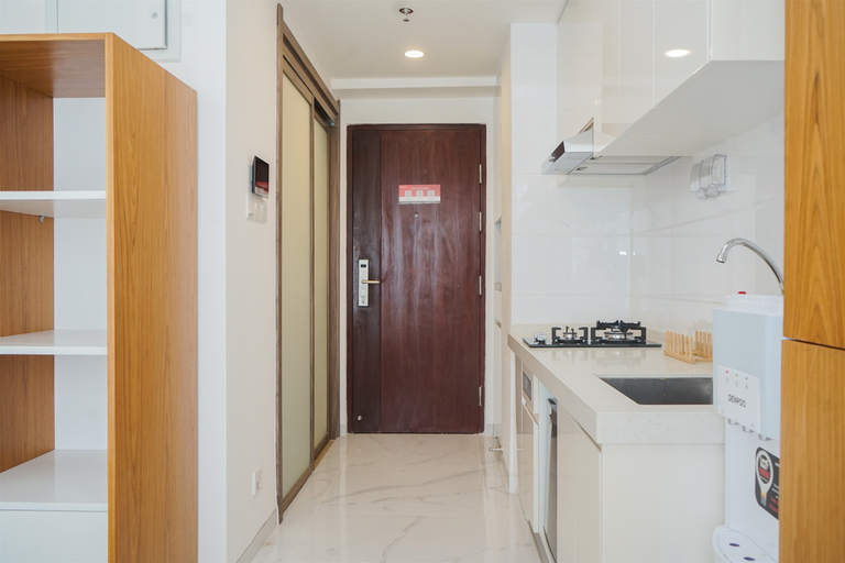 Others 3, Comfy Studio at Sky House BSD Apartment By Travelio, Tangerang Selatan