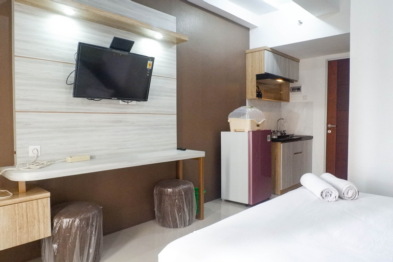 Bedroom 5, Scenic Modern Studio Apartment at Gunawangsa Tidar By Travelio, Surabaya