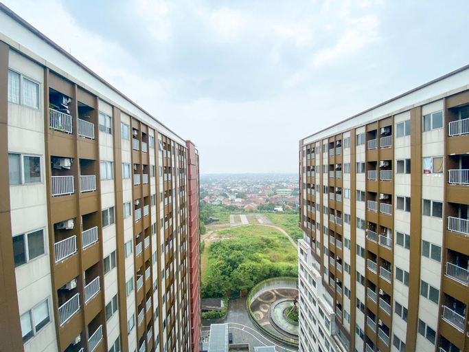Exterior & Views 2, Well Furnished and Cozy Studio at Gateway Park LRT City Bekasi Apartment By Travelio, Bekasi