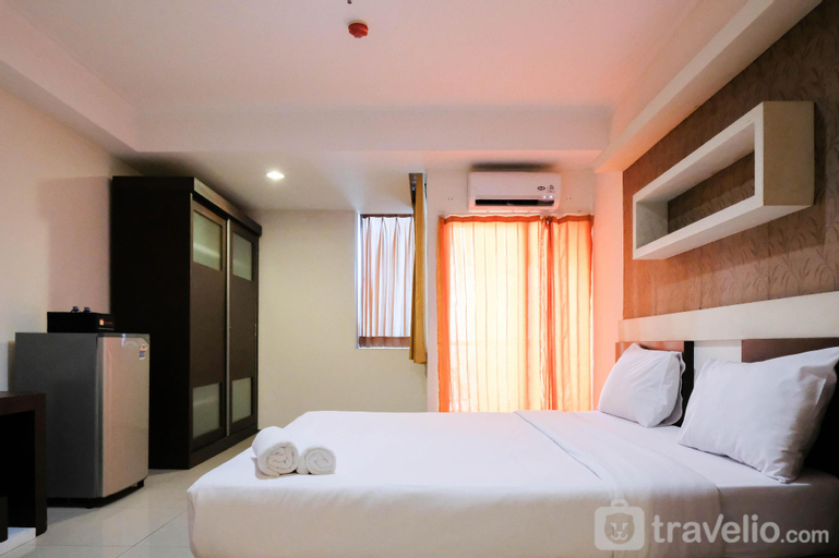 Cozy Homey Studio High Point Serviced By Travelio, Surabaya