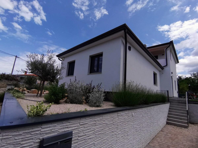 Others 4, Villa Oliva, Umag