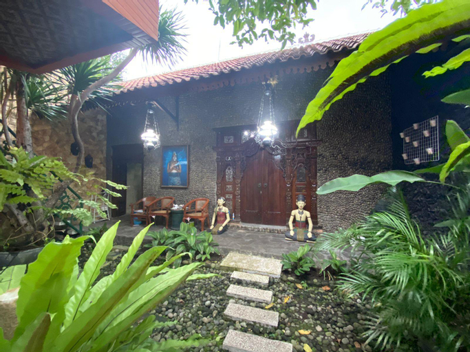Exterior & Views 1, Griya d' Unique Homestay, Solo