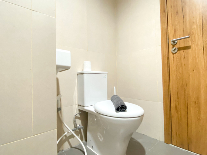 Bedroom 3, Well Furnished and Cozy Studio at Gateway Park LRT City Bekasi Apartment By Travelio, Bekasi