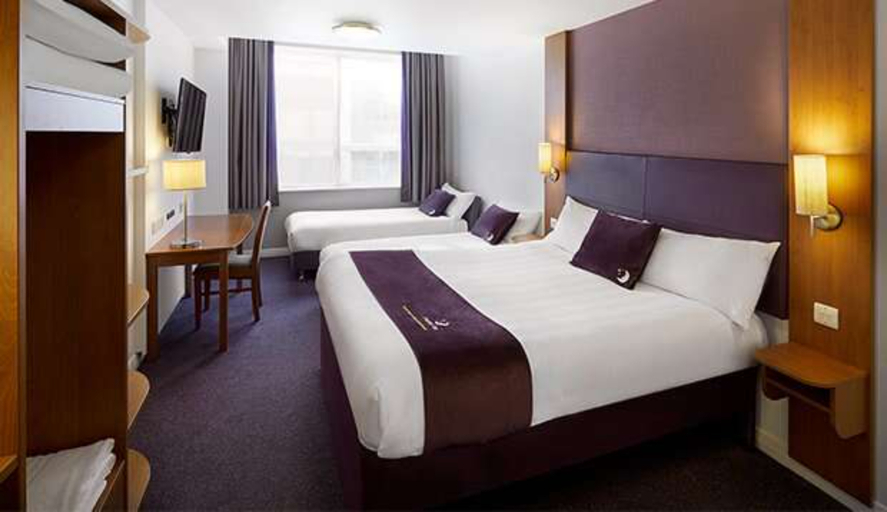Bedroom 3, Premier Inn Swansea Waterfront, Swansea