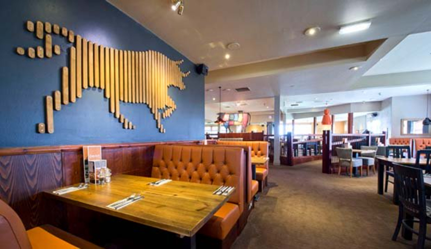 Food & Drinks 4, Premier Inn Livingston - M8 Jct3, West Lothian