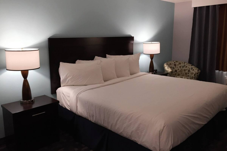 Bedroom 4, Travelodge by Wyndham Rosetown, Division No. 12