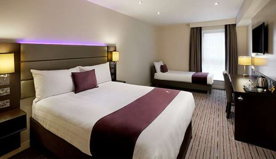 Bedroom 3, Premier Inn Liskeard, Cornwall