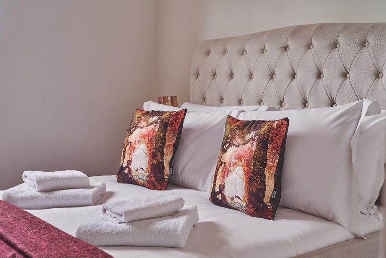 Bedroom 2, Squirrel Barn, Gloucestershire