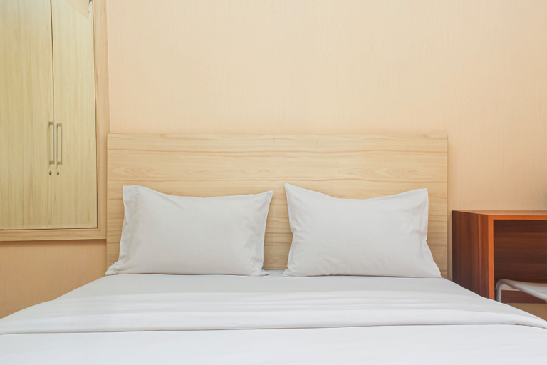 Nice and Comfy Green Pramuka City Studio Apartment By Travelio, Central Jakarta