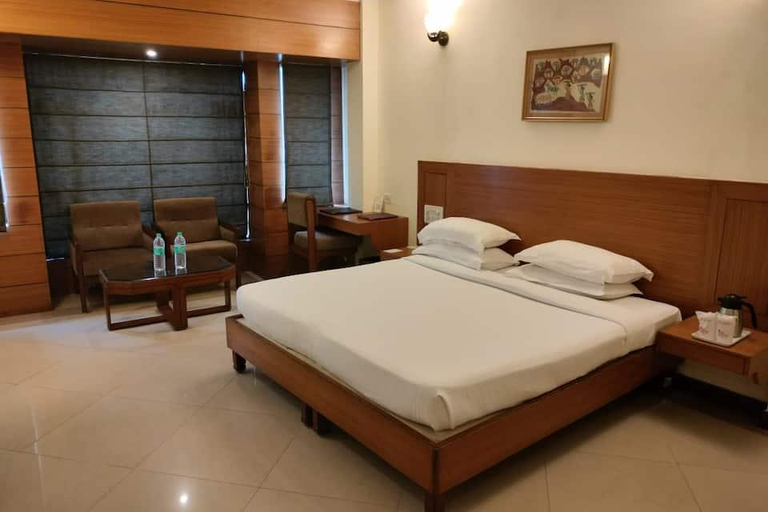 Bedroom 3, The Residency, Bhopal