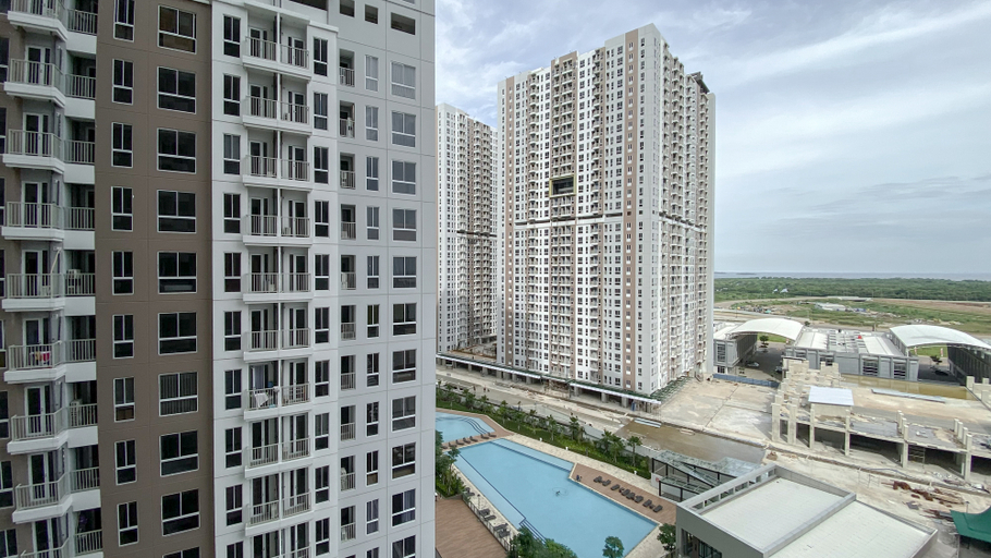 Exterior & Views 3, Relaxing Studio at Tokyo Riverside PIK 2 Apartment By Travelio, Tangerang