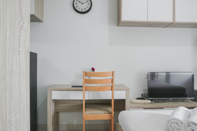 Bedroom 2, Nice and Cozy Studio Apartment at Springwood Residence By Travelio, Tangerang