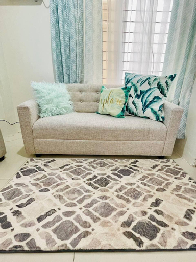 Others 5, Homes-A w/NETFLIX,WIFI & Parking Area, General Santos City