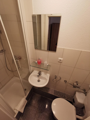 Bathroom 4, Hotel Lübecker Hof, Lüneburg
