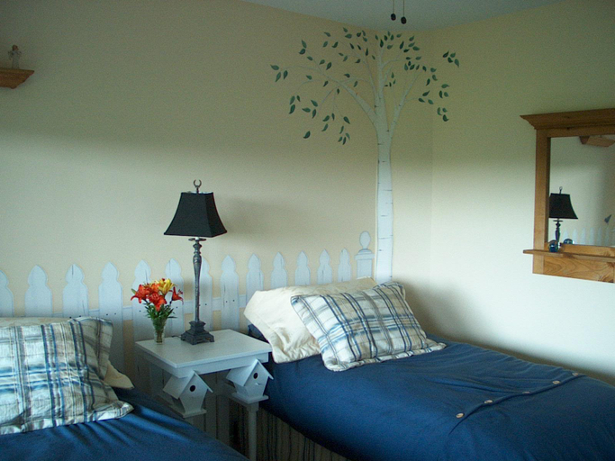 Bedroom 2, Golden Pathways Retreat and B&B, Peterborough