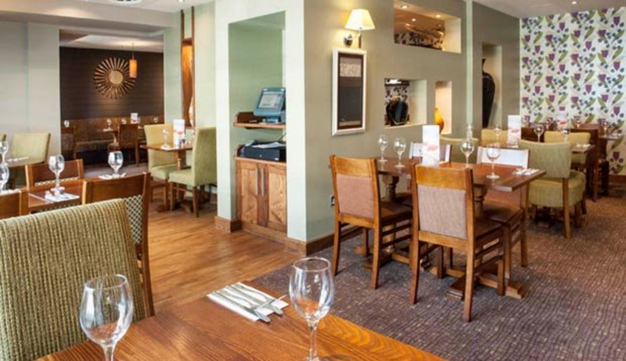 Food & Drinks 4, Premier Inn London Croydon Town Centre, London