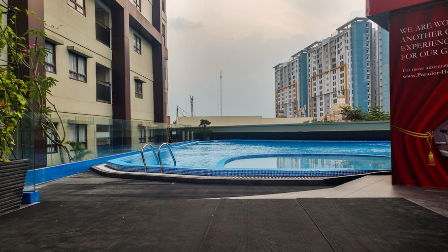 Simply Look Studio at Atria Residences Gading Serpong Apartment By Travelio, Tangerang