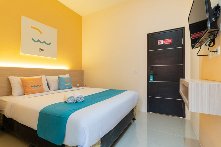 Sans Hotel Bubulak Bogor - Tap to explore photos