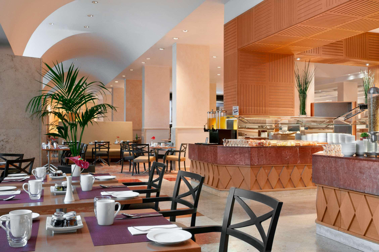 Food & Drinks 4, Hilton Rome Airport, Rome