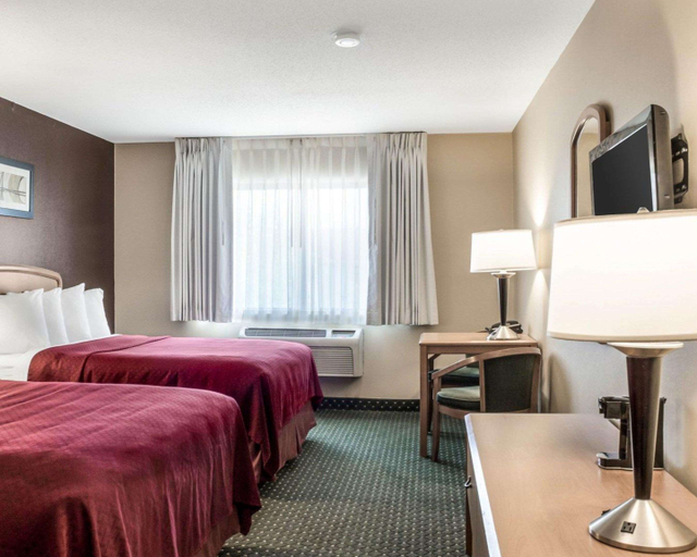 Bedroom 3, Travelodge by Wyndham Fargo, Cass