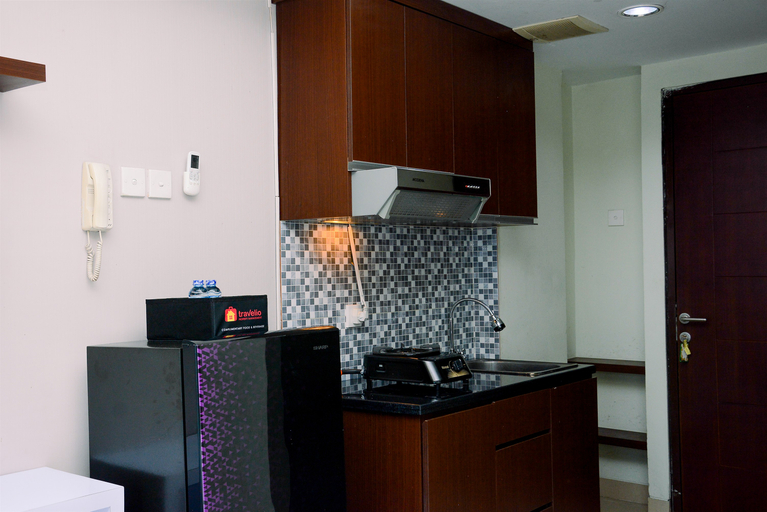 Others 4, Modern and Comfy Studio at Grand Dhika City Apartment By Travelio, Bekasi