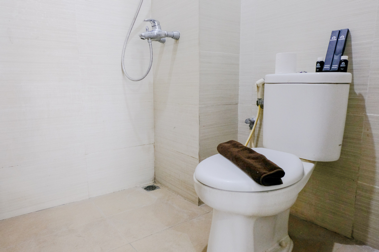 Bedroom 5, Best Choice 2BR at Gateway Pasteur Apartment By Travelio, Bandung
