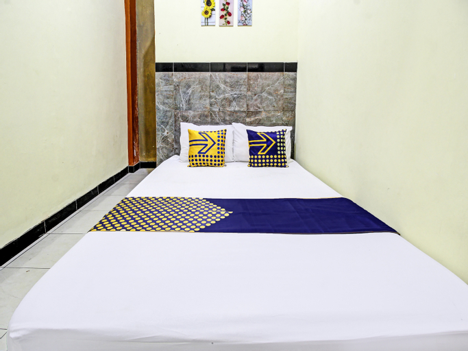 Bedroom 4, SPOT ON 92123 Chikam House Syariah, Kediri