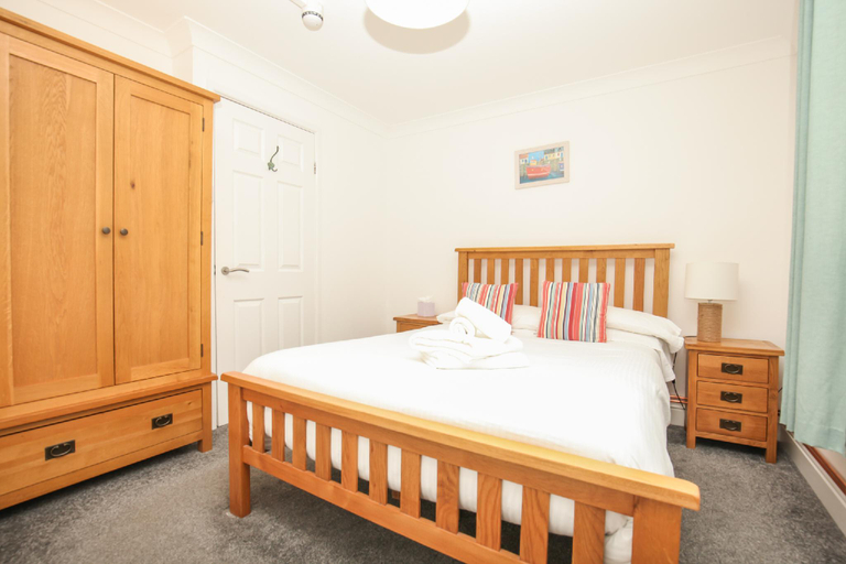 Bedroom 2, Driftwood Spars, Cornwall