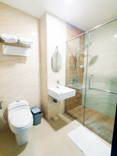 Bathroom 5, Formosa Residence Nagoya 25-12B, Batam