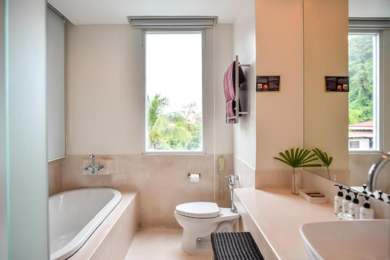 Bathroom 5, Navinda Krabi Resort, Mueang Krabi