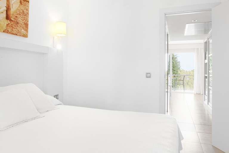 Bedroom 3, Iberostar Waves Club Cala Barca, Baleares