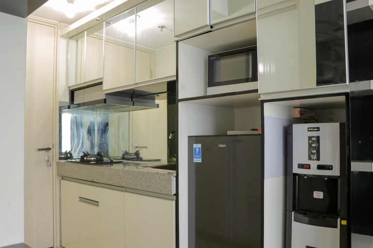 Others 4, Nice and Cozy Studio Room at Springlake Summarecon Bekasi Apartment By Travelio, Bekasi