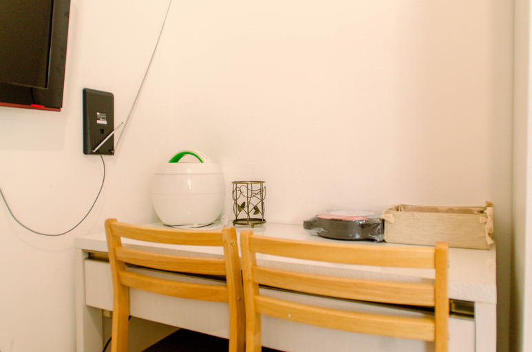 Others 2, Warm and Cozy Studio Apartment at Eco Home Residence By Travelio, Tangerang