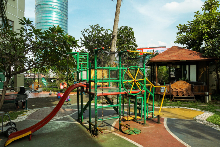 Family & Kids 4, Luxury Studio at Semanggi Apartment By Travelio, Jakarta Pusat