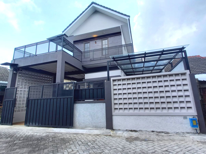MP Homestay Villa Permata Kencana 24A, Malang