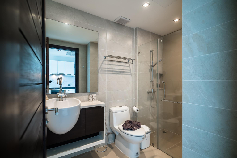 Bathroom 4, ET606 Patong sea view studio-quiet spot, pool, Phuket Island