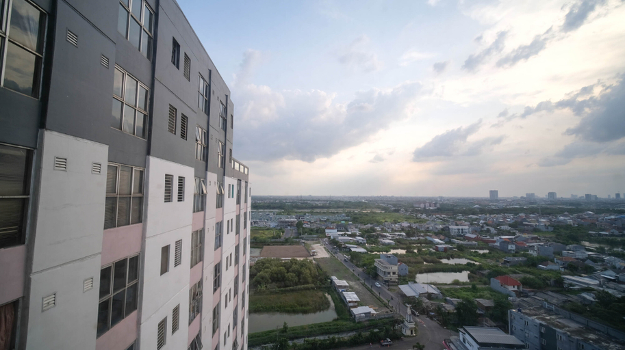 Exterior & Views, Homey Studio Apartment at Dian Regency By Travelio, Surabaya