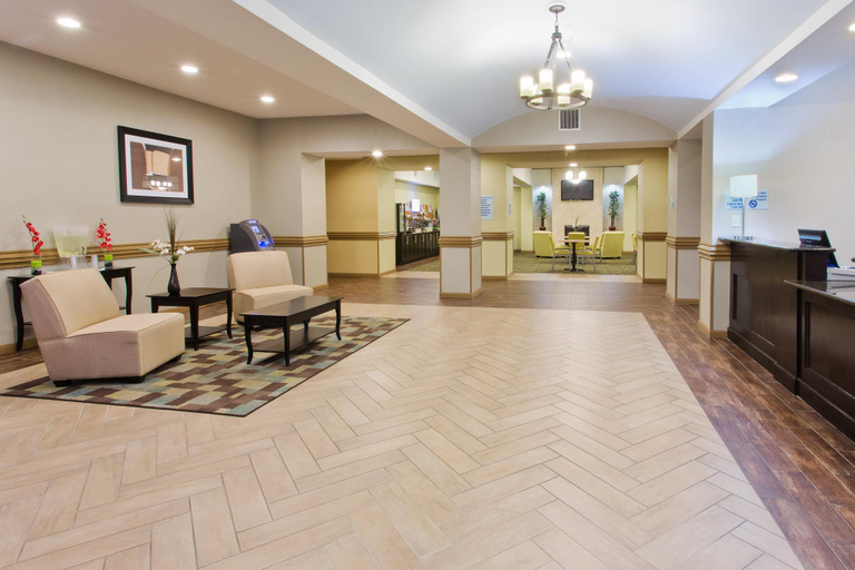 Public Area 3, Holiday Inn Express & Suites ALVARADO by IHG, Johnson