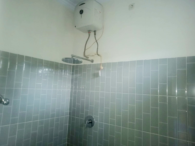 Bathroom 3, Homestay Almanda Syariah Malino, Gowa