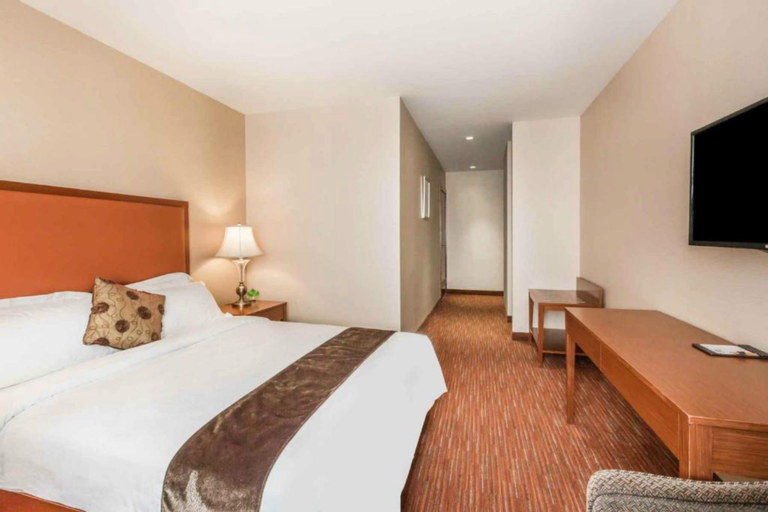 Bedroom 23