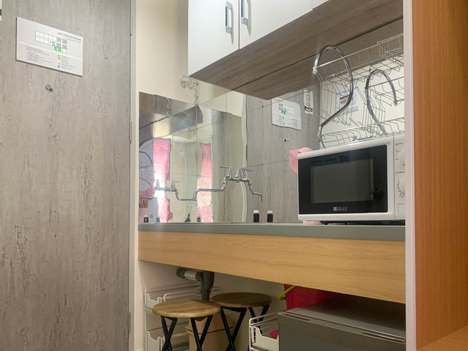 Others 4, Homey and Compact Studio Apartment Osaka Riverview PIK 2 By Travelio, Tangerang