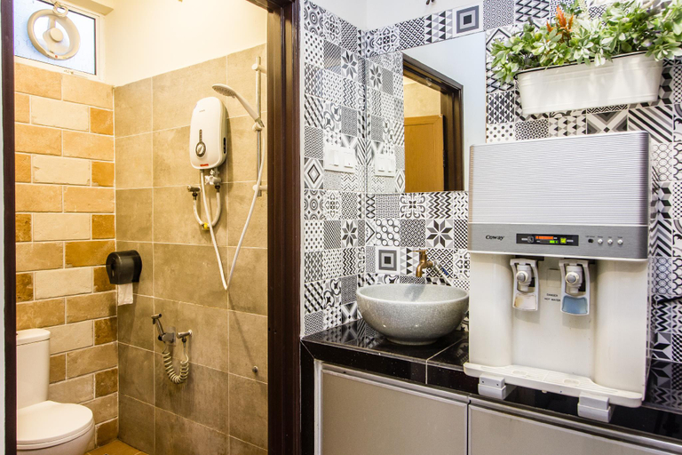 Bathroom 4, Surprised Homestay Butterworth, Seberang Perai Utara