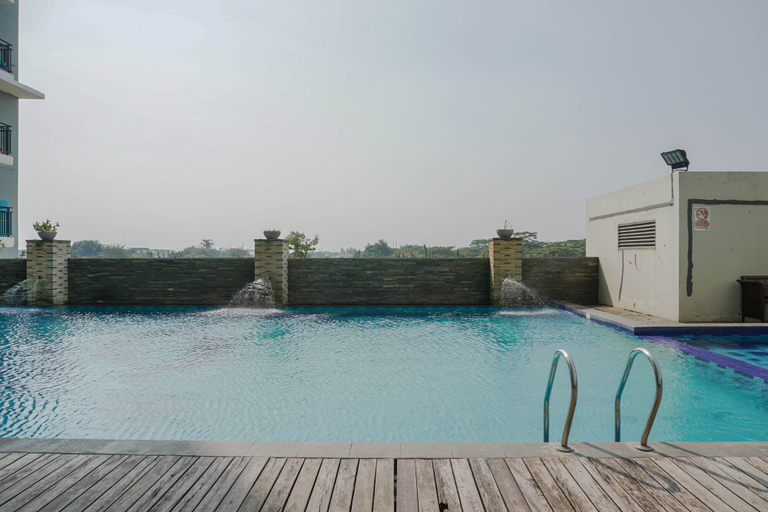 Sport & Beauty 2, Modern Javanese Studio Apartment Gading Greenhill By Travelio, North Jakarta