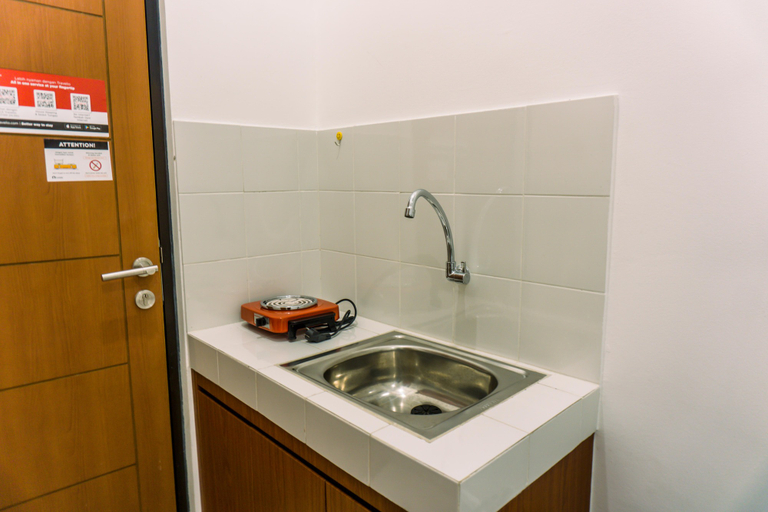 Others 2, Cozy Stay Studio Apartment at Eco Home Residence By Travelio, Tangerang