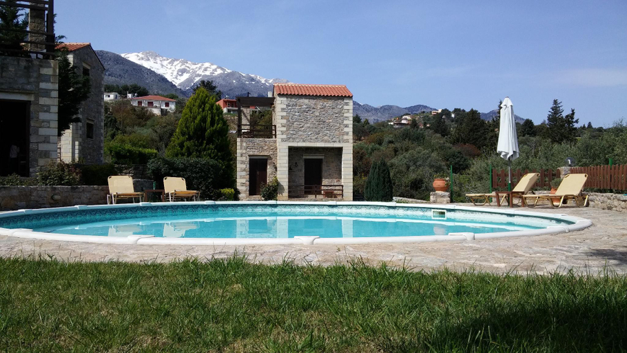 Sport & Beauty 4, Stratos Villas Chania with pool and sea view, Crete