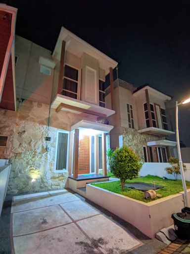 Exterior & Views 1, Alina Villa Batu, Malang