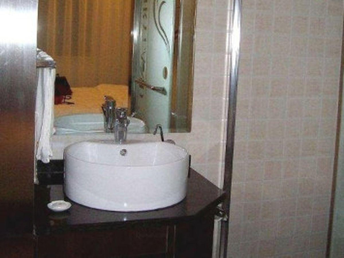 Bathroom, Fairyland Hotel Kunming Jingxing, Kunming