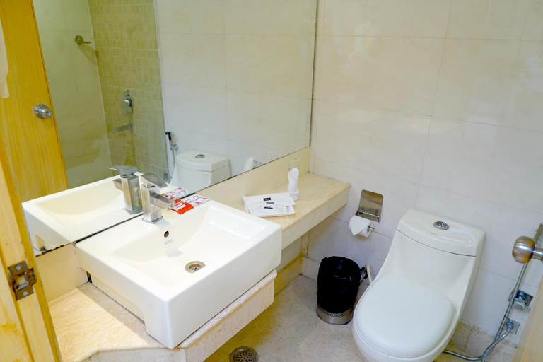 Bathroom, Keyon by Kumar , Amritsar