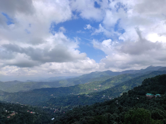 Public Area, Jujurana Homestay-Valley Views, Shoghi, Shimla